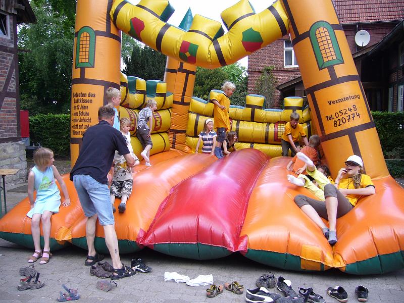 Haehnewettkraehen der Kreisjugend des Kreisverbandes Guetersloh 052.jpg - Hähnewettkrähen des Kreisverbandes Gütersloh in Langenberg auf dem Hofe Großelohmann